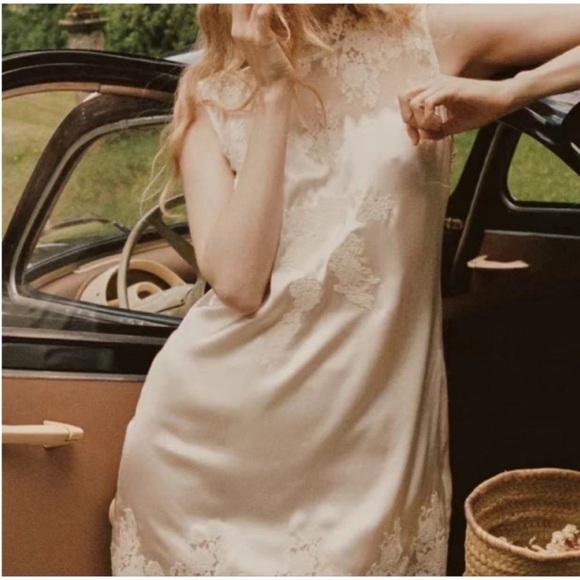 Doen Cream Lace Mini Dress - Picture 2 of 11